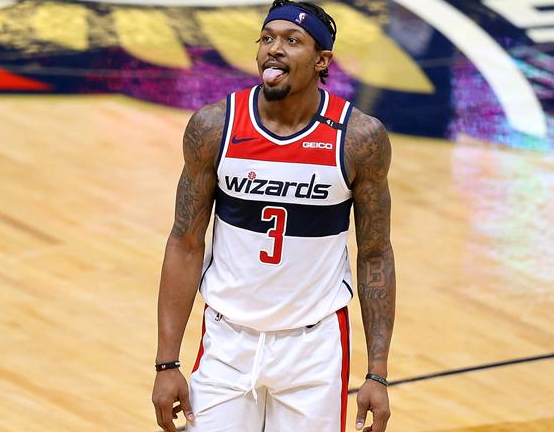 迈入四强 迈入四强