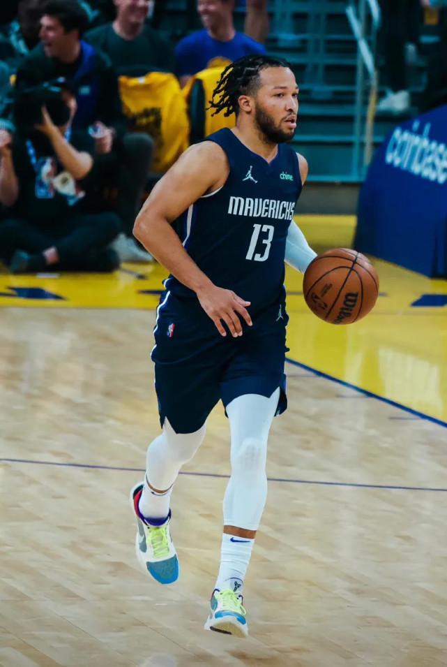 背后不是夸 背后不是夸